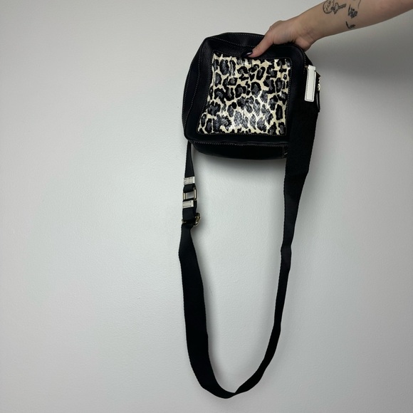 Meredith Wendall Black Handbag Square Snakeskin Leopard Print - Picture 3 of 6